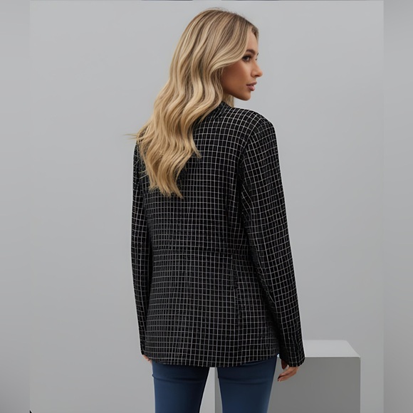 Plaid Lightweight Open Blazer - Picture 4 of 9